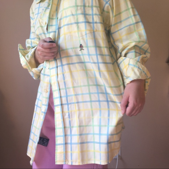 ✨ Tommy Hilfiger Shirt ✨ - Picture 8 of 9